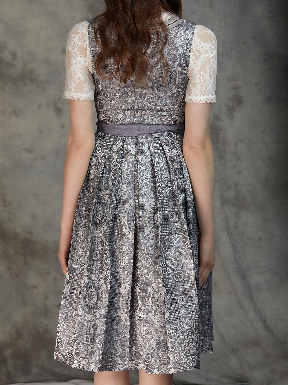 Dirndl Grün – Eleganz und Tradition