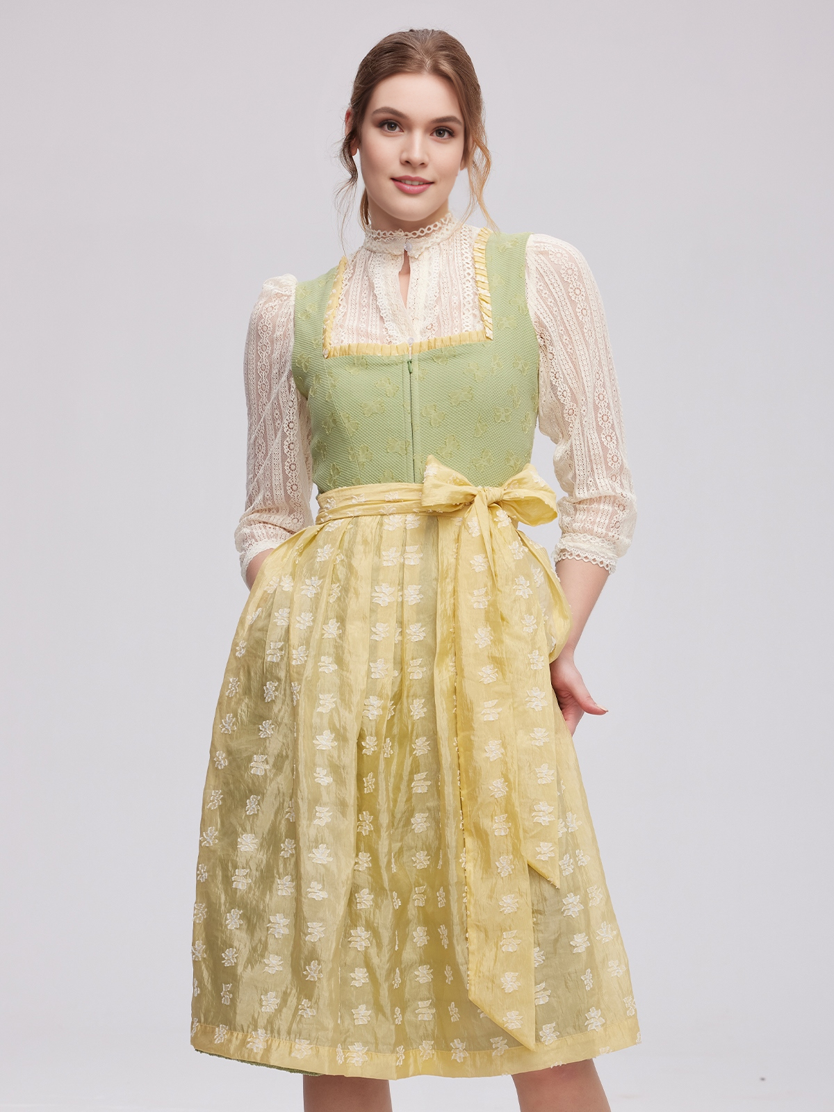 Elegantes Langarm Dirndl in Grün