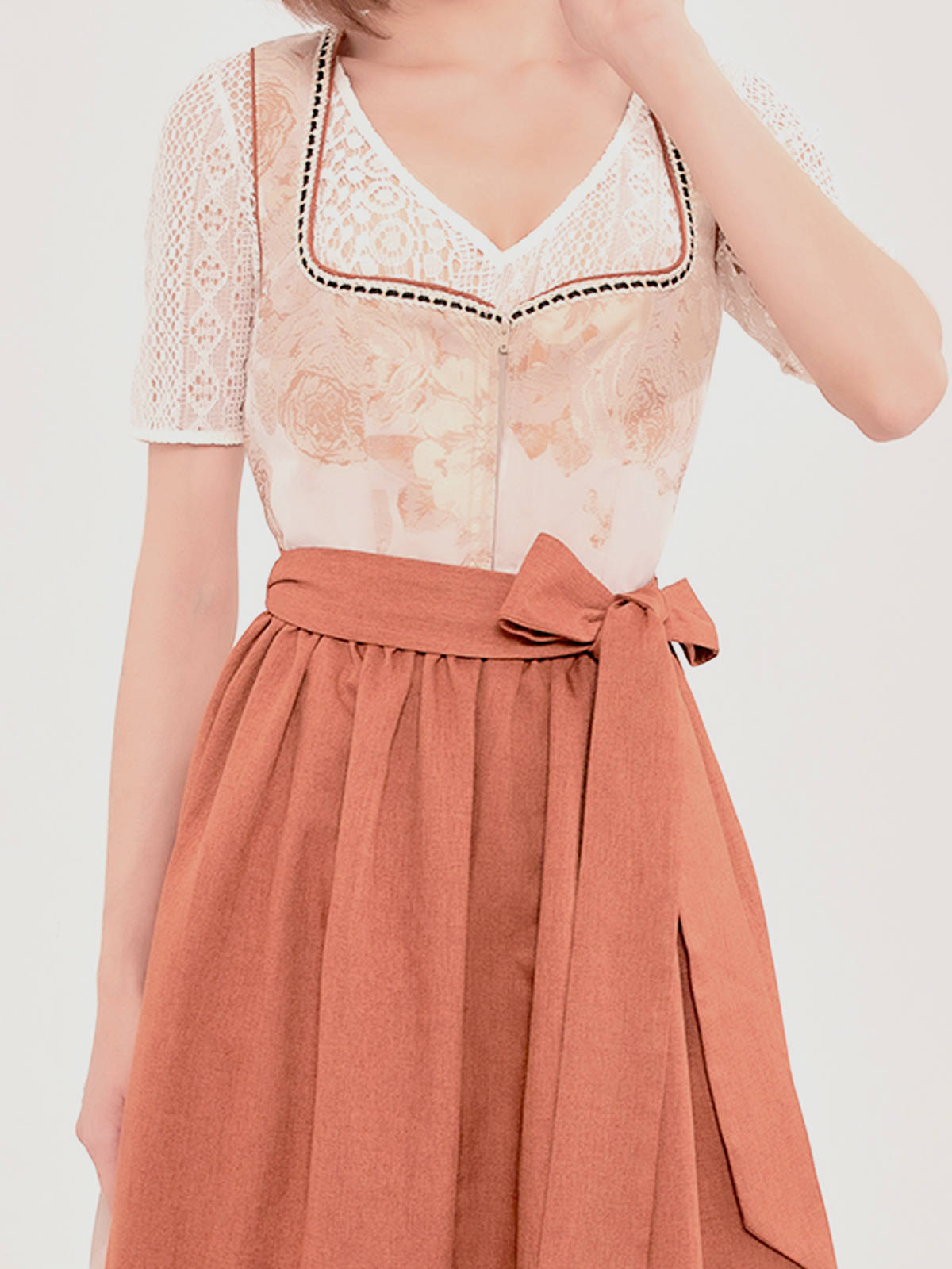 Dirndl 70 cm in Braun