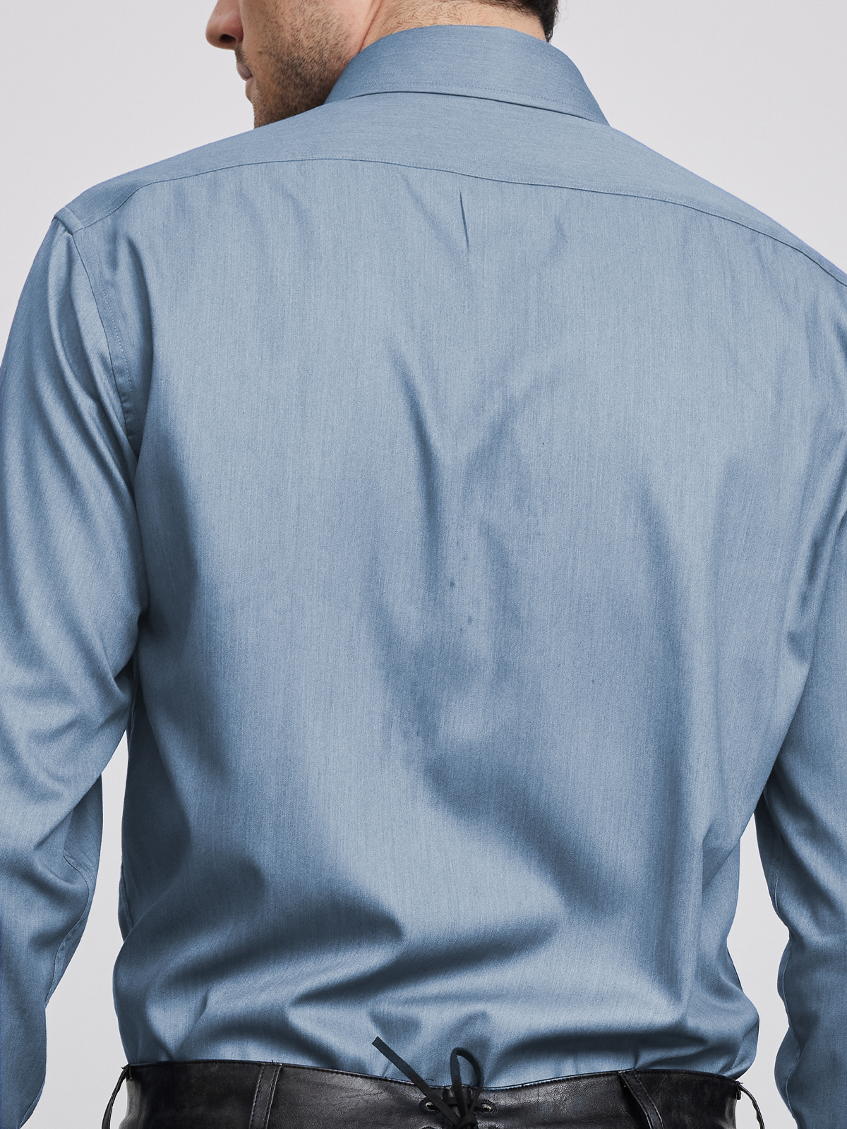 Modernes Dürndel in Blau