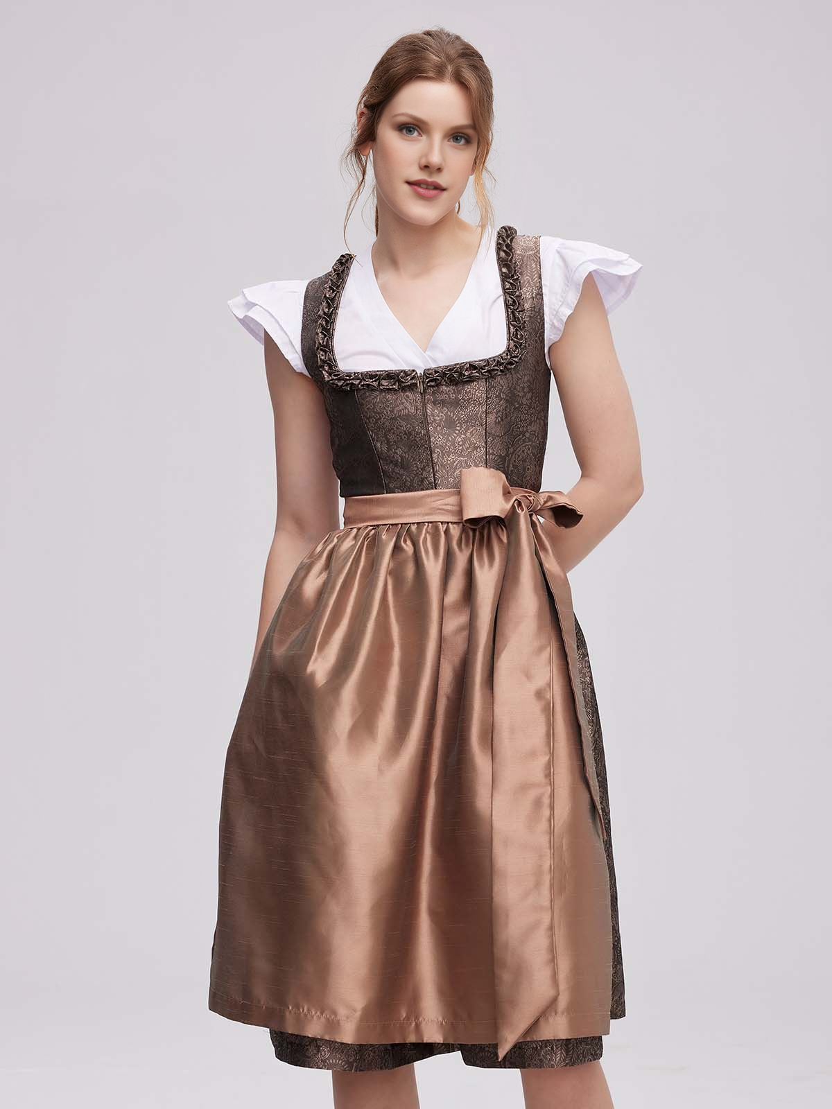 Traditionelle Dirndlbluse mit Spitze und V-Ausschnitt
