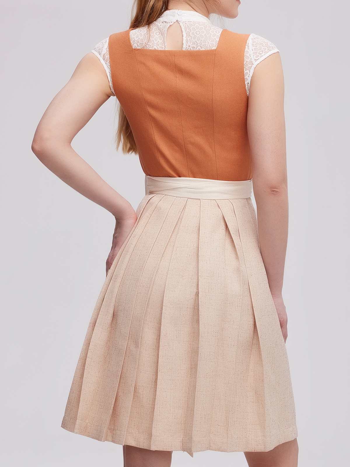 Gössl Dirndl in leuchtendem Orange