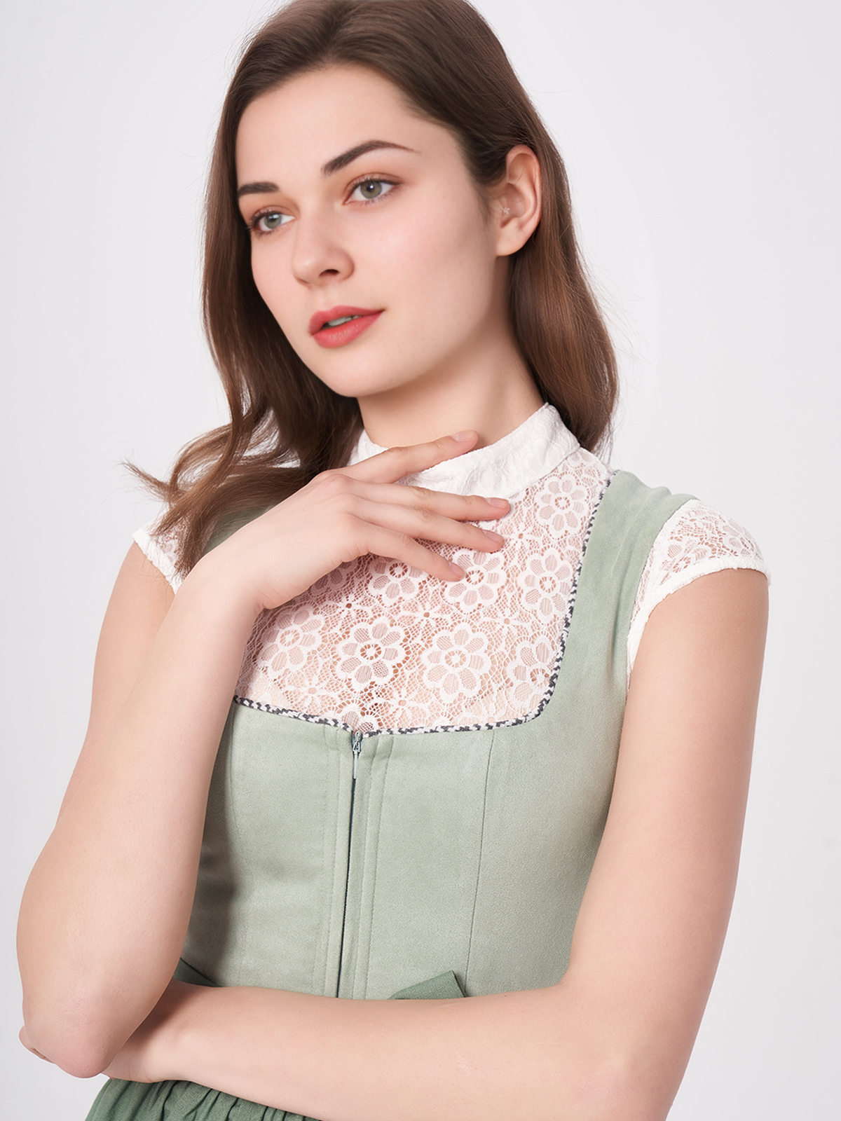 Dirndl in Grün – ein moderner Kontrast