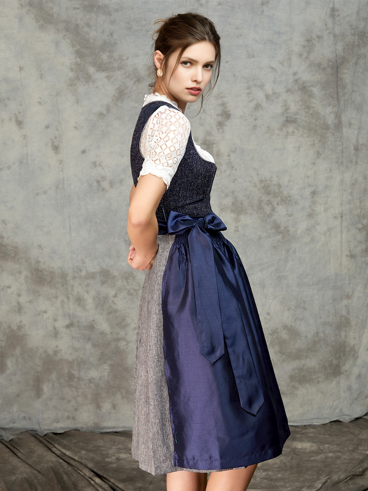 SamtDirndl in Blau