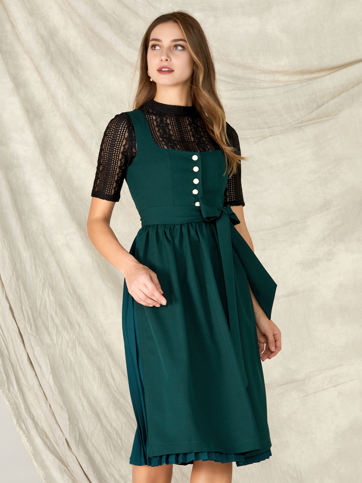 Modernes Leder Dirndl in Grün